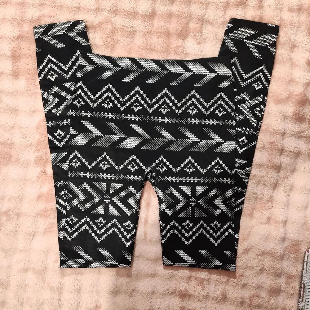 No Boundaries black white aztec print stretchy leggings S 3/5 junior